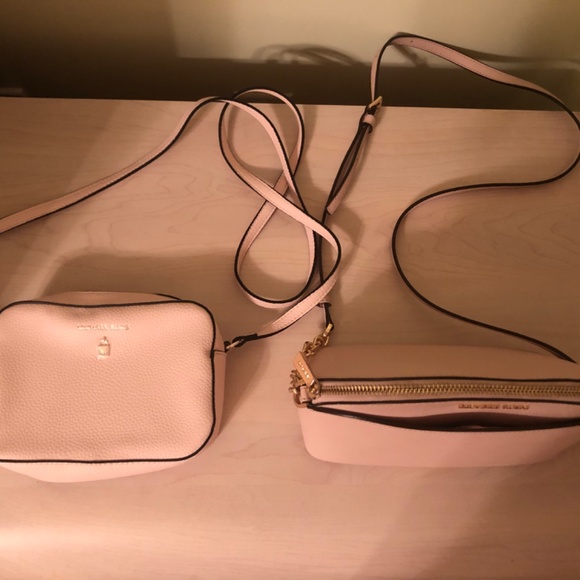 Holiday Sale! Beautiful New Michael Kors Soft Pink Crossbody and 2 Piece Bundle - Picture 2 of 16